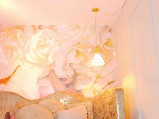 nylaroyale webcam