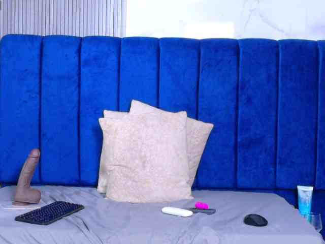 nylaroyale webcam