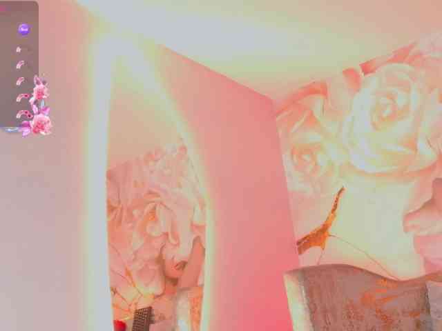 nylaroyale webcam
