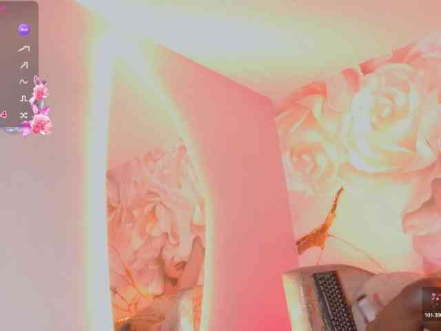 nylaroyale webcam