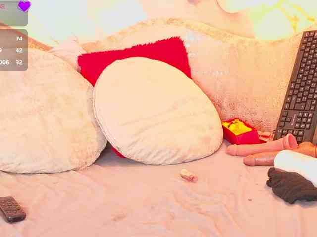 nylaroyale webcam