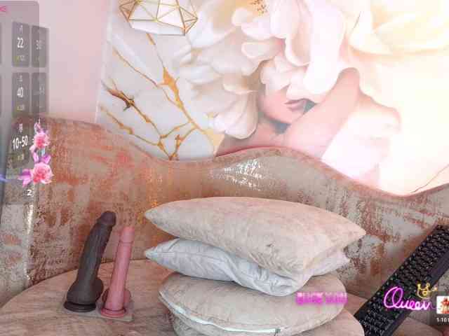 nylaroyale webcam