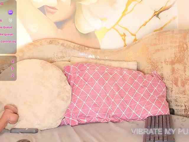 nylaroyale webcam