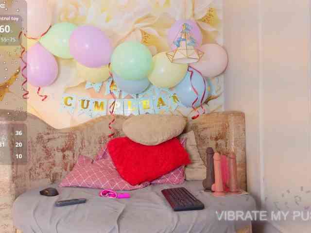 nylaroyale webcam