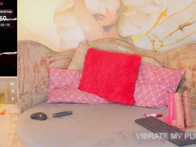 nylaroyale webcam
