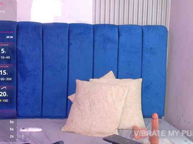 nylaroyale webcam