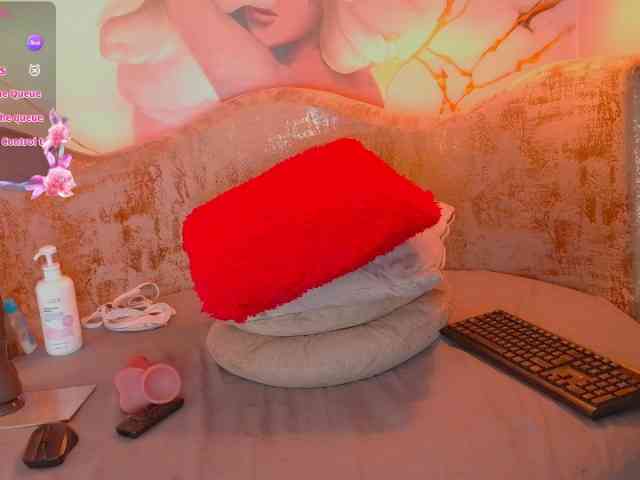 nylaroyale webcam