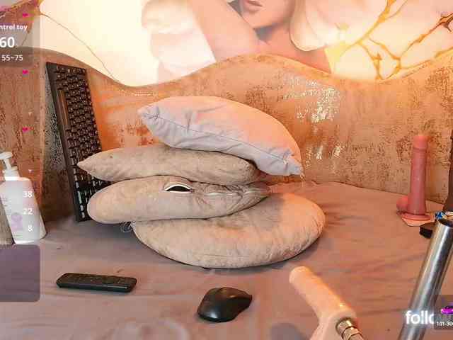 nylaroyale webcam