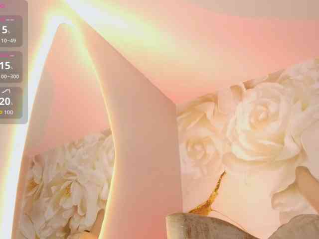 nylaroyale webcam