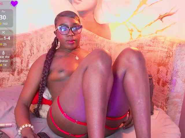 nylaroyale webcam