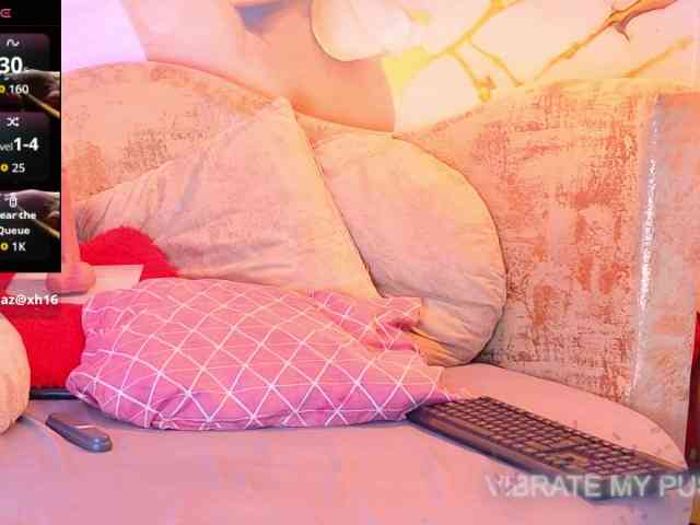 nylaroyale webcam