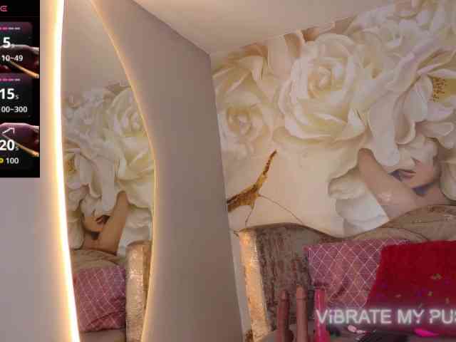 nylaroyale webcam