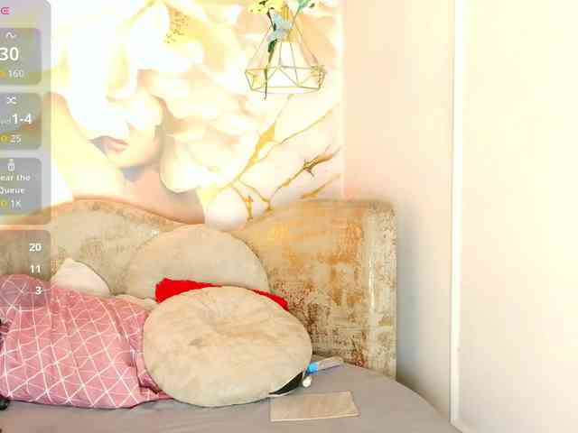 nylaroyale webcam