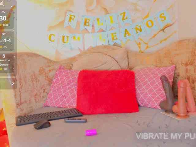 nylaroyale webcam