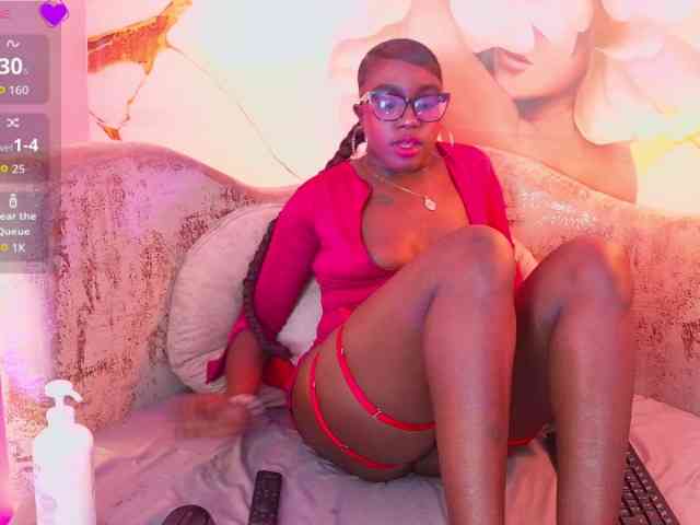 nylaroyale webcam