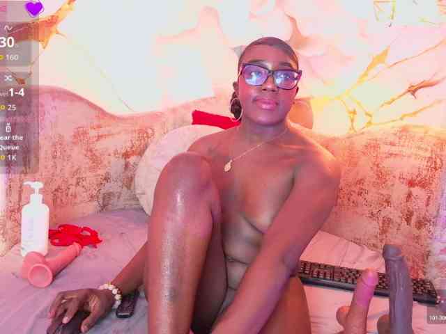 nylaroyale webcam