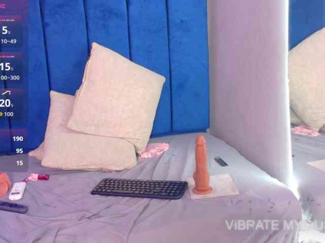 nylaroyale webcam