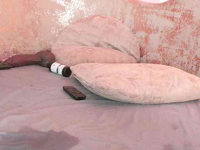 nylaroyale webcam
