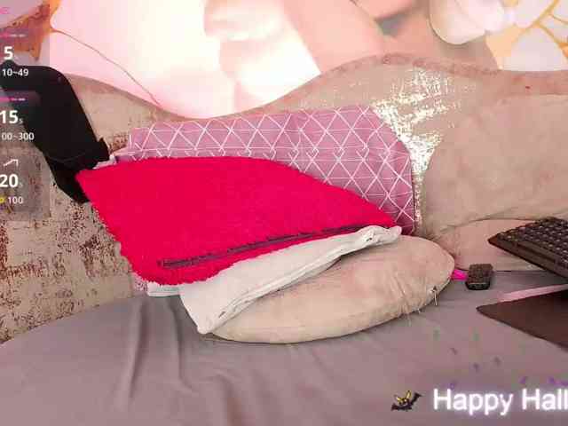 nylaroyale webcam