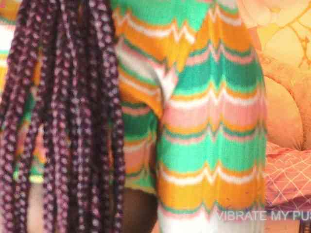 nylaroyale