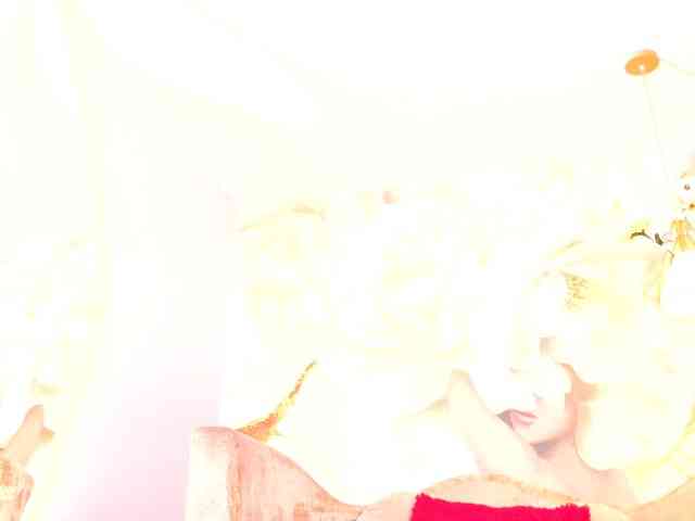 nylaroyale webcam