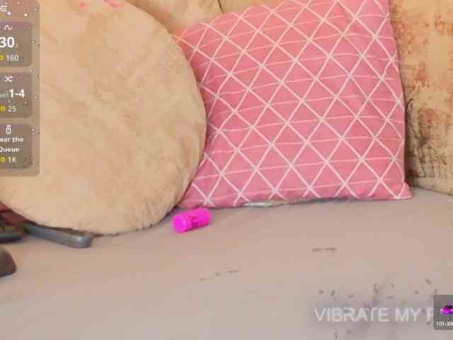 nylaroyale webcam