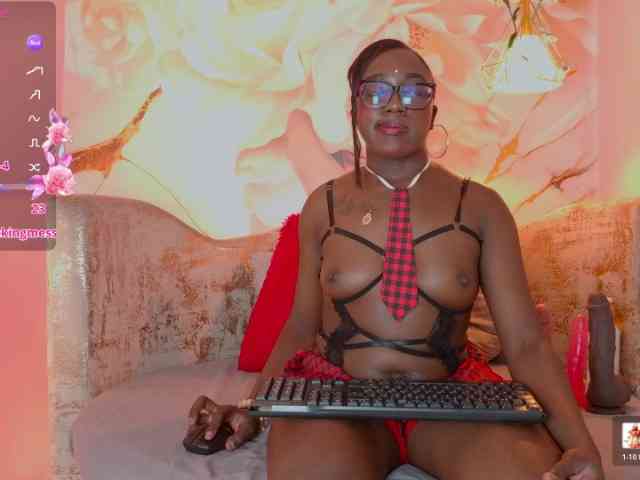 nylaroyale webcam