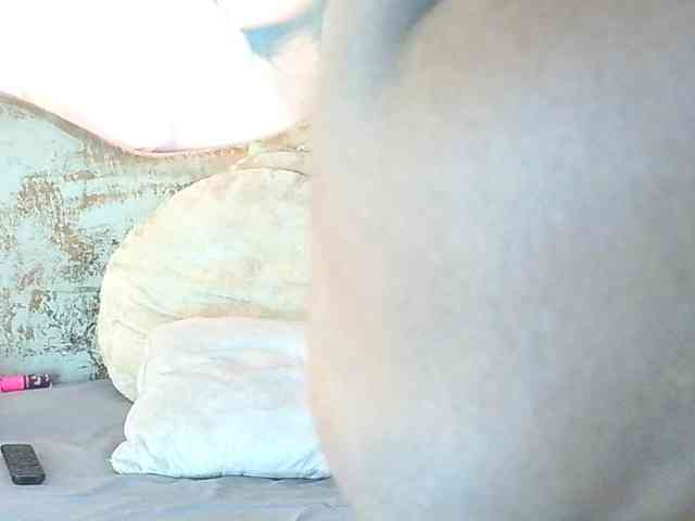 nylaroyale webcam