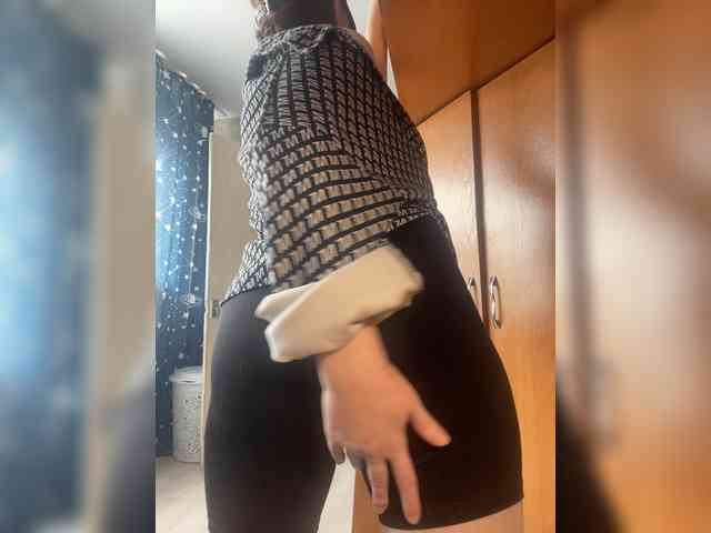 Model: Natali_