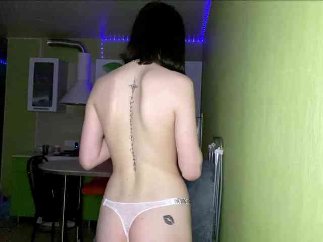 Naomii1 webcam