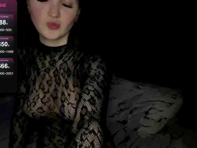 Naomii1 webcam