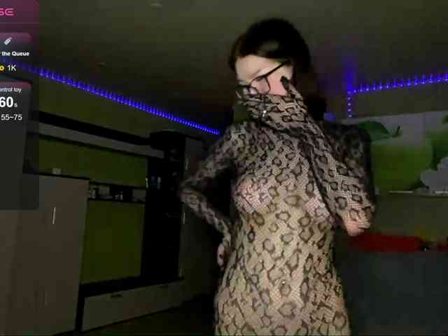 Naomii1 webcam