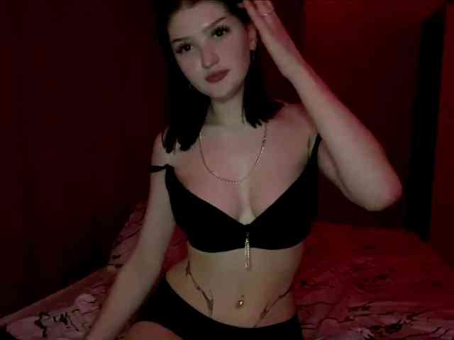 Naomii1 webcam