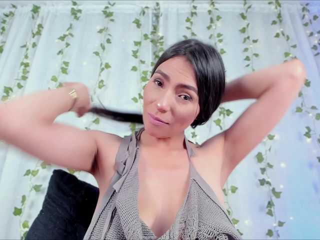 LaurenBellucci live cam on BongaCams