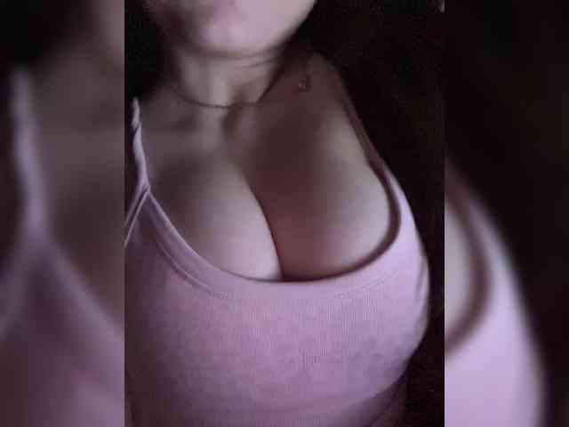 LadyCherry webcam