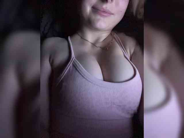 LadyCherry webcam