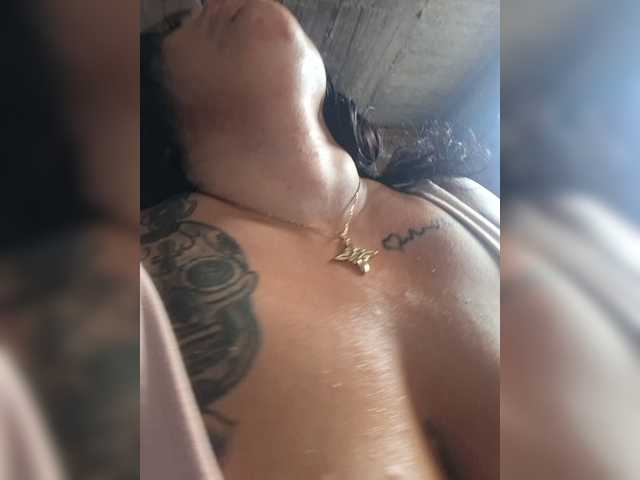 Queenqenci live cam on UnifiedCams