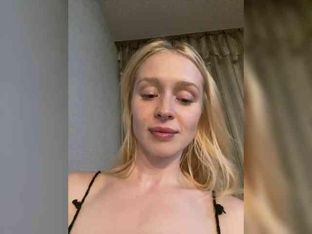 ViviennKitty webcam