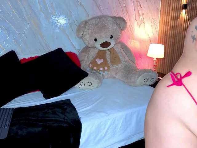 NikoleEvansM live cam on BongaCams