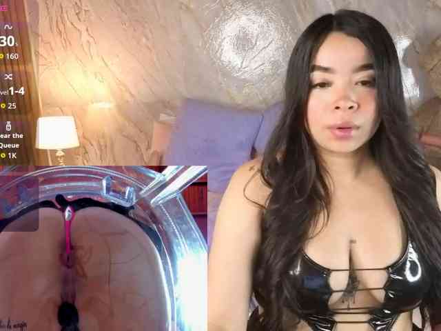 NikoleEvansM webcam