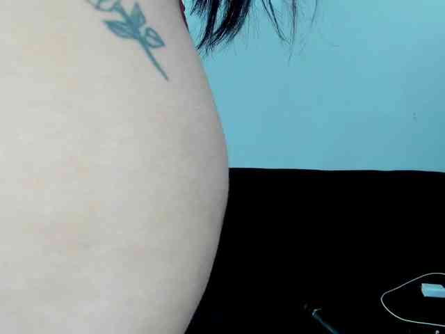 NikoleEvansM webcam