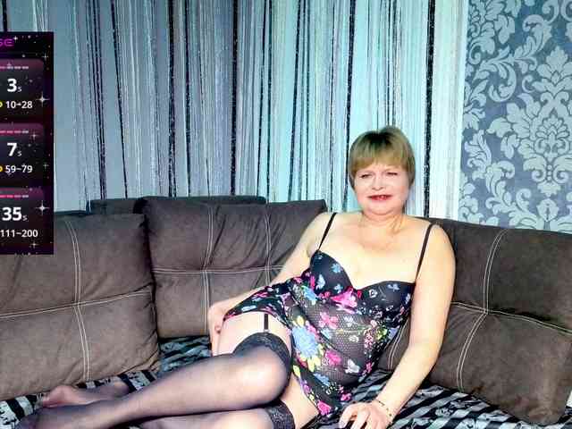 free chat room adult LoraMoon