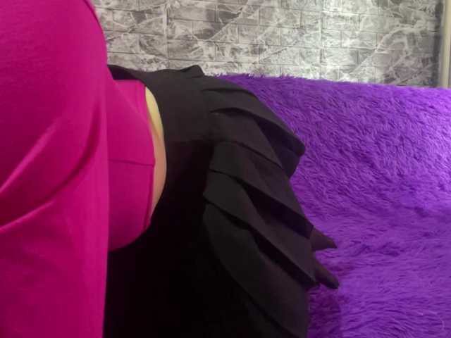 Evamiau live cam on BongaCams