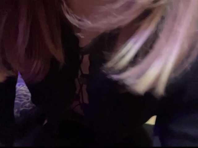 Evamiau live cam on BongaCams