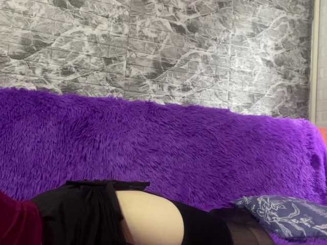Evamiau live cam on BongaCams
