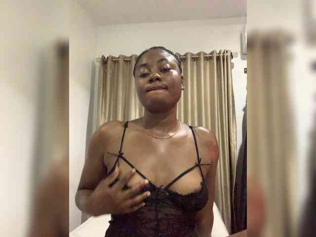 SensualFavors webcam