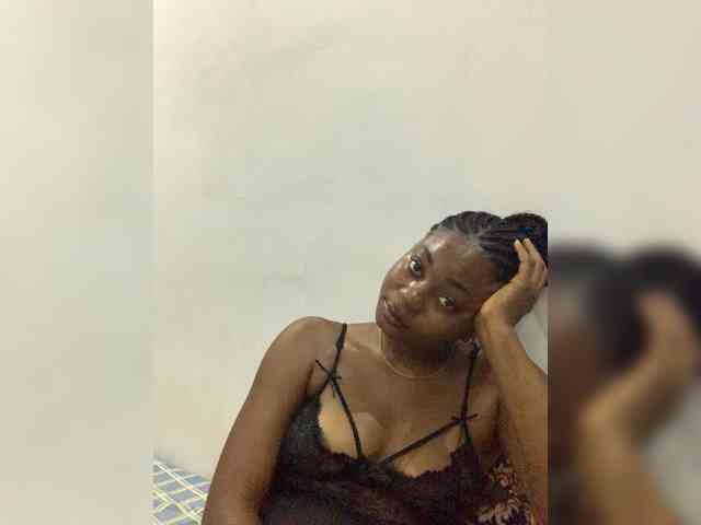 SensualFavors webcam