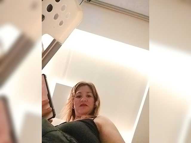 PhantomRose live webcam show
