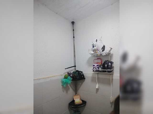 PhantomRose live webcam show