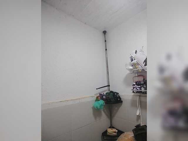 PhantomRose live webcam show
